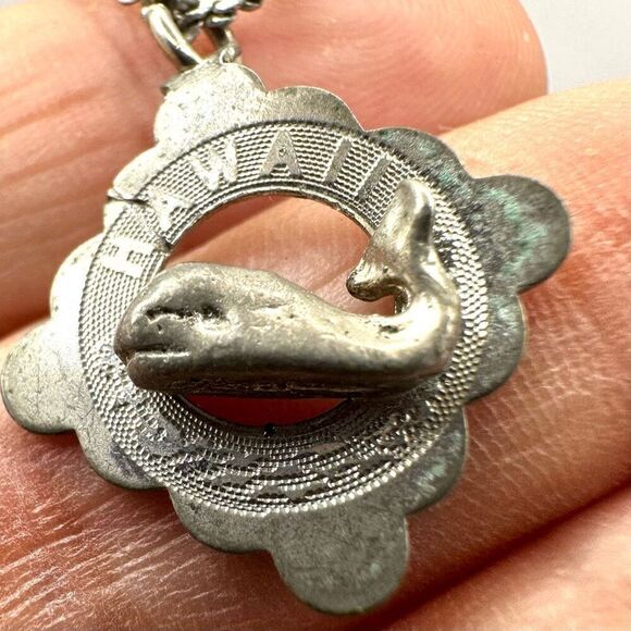 Crea Ster Hawaii whale pendant Monet  necklace - Picture 5 of 12